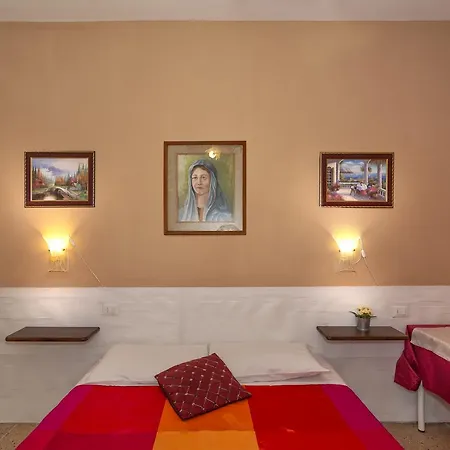 A Casa Doina Tower 5* Pisa