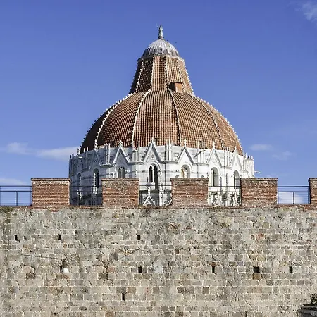 A Casa Doina Tower 5* Pisa